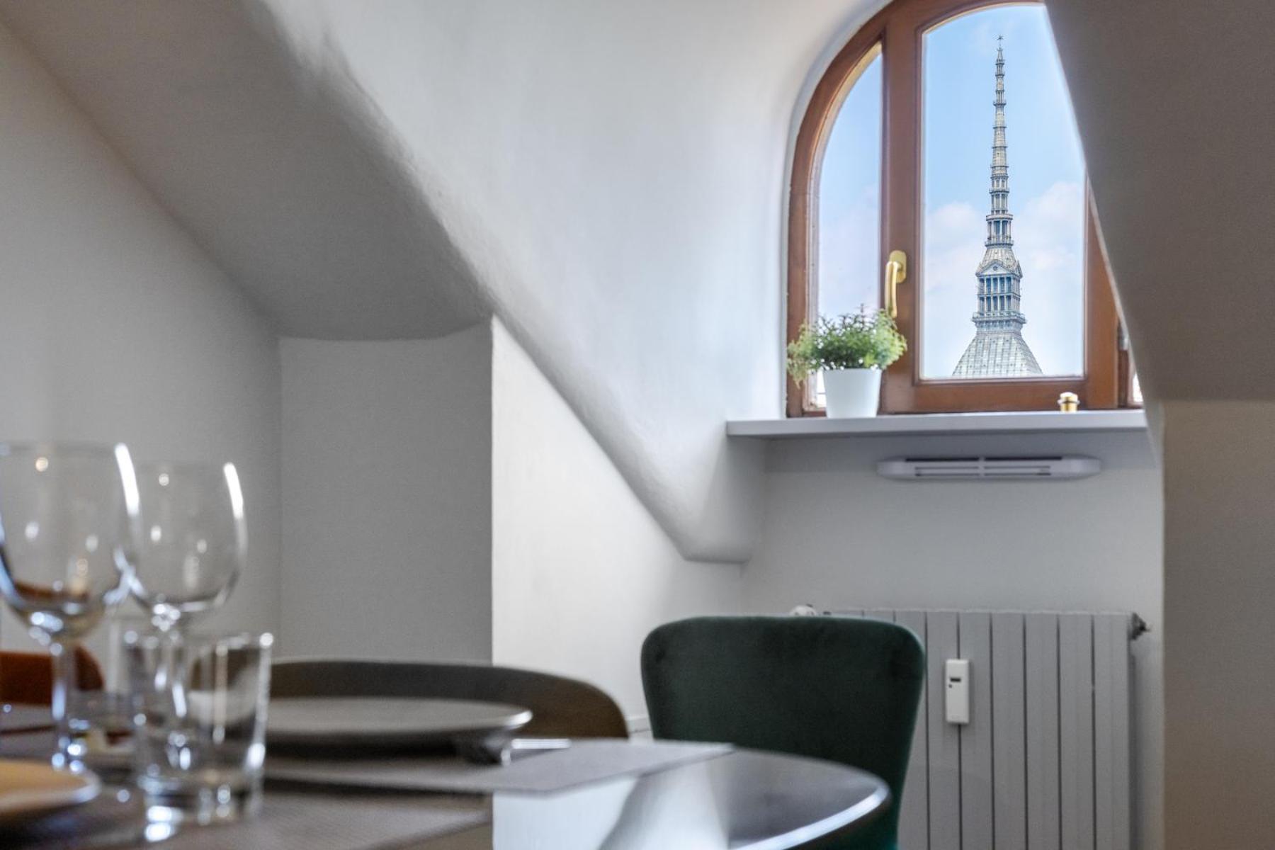 Giolitti 39 - Moderna Mansarda Nel Cuore Di Torino Buitenkant foto